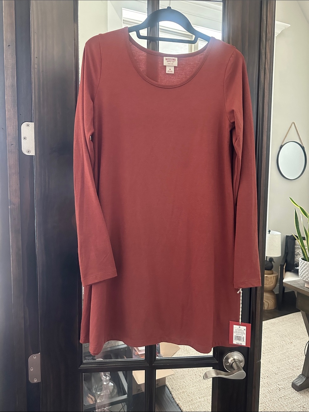 CUTE NWT SIZE MEDIUM T-SHIRT DRESS